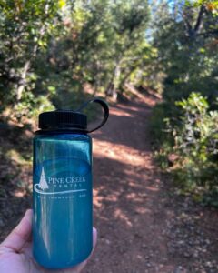 386634810_911173320609567_7934597585254031662_n water bottle