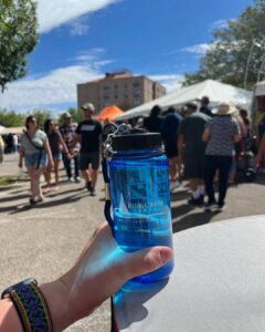 386640419_911178247275741_2488269563178974615_n water bottle